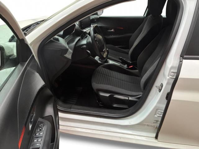 Peugeot 208 image 7