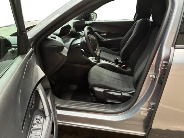 Peugeot 2008 image 5