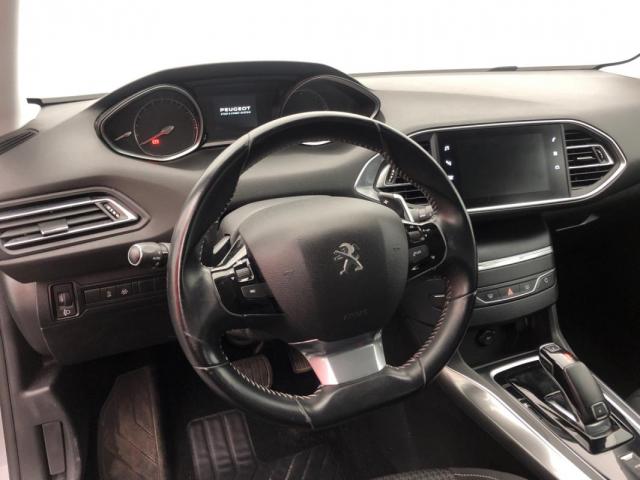 Peugeot 308 image 3