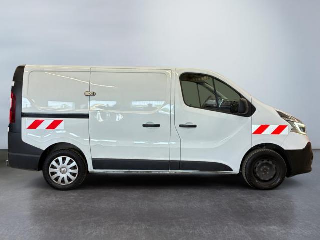 Renault Trafic image 9