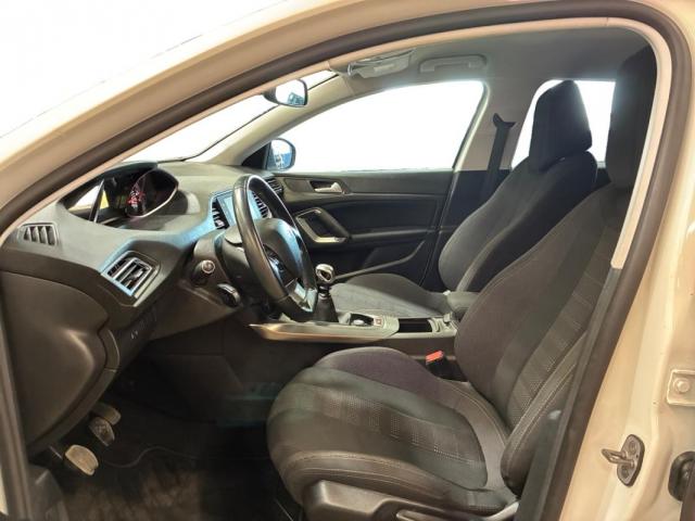 Peugeot 308 image 8