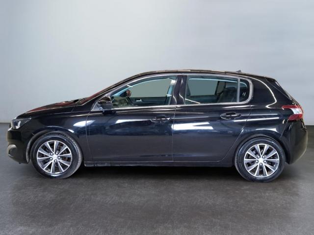 Peugeot 308 image 1