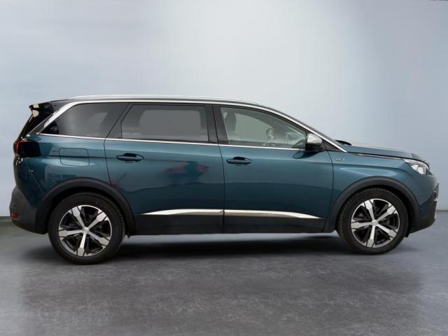 Peugeot 5008 image 2