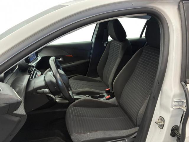 Peugeot 208 image 1