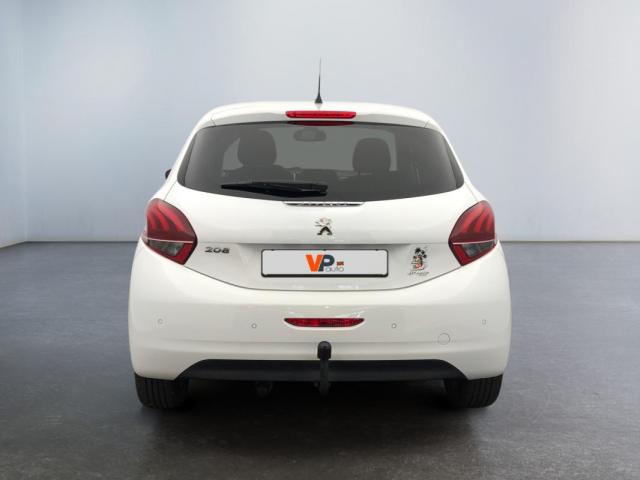 Peugeot 208 image 8