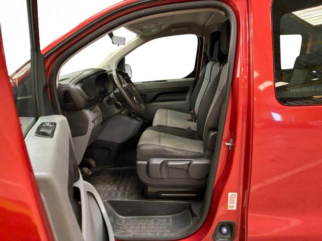Citroen Jumpy image 2