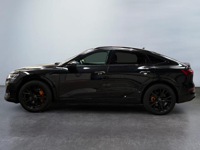 Audi E-Tron image 8
