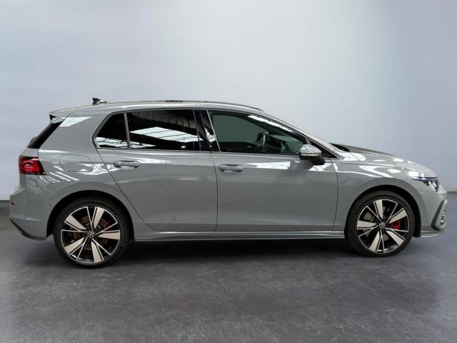 Volkswagen Golf image 8