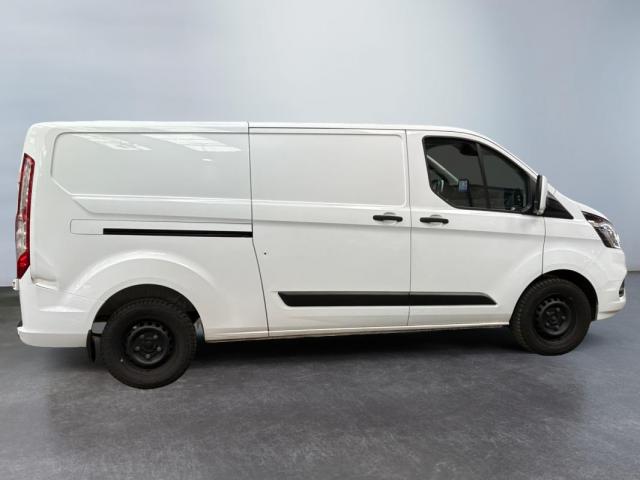 Ford Transit Custom image 3