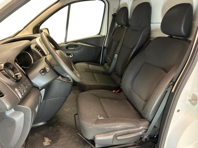 Renault Trafic image 9