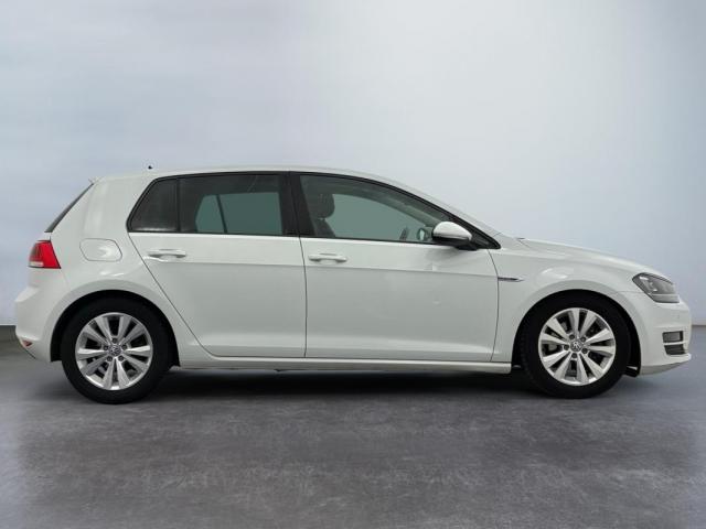 Volkswagen Golf image 8