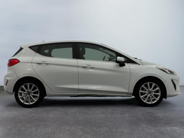 Ford Fiesta image 5