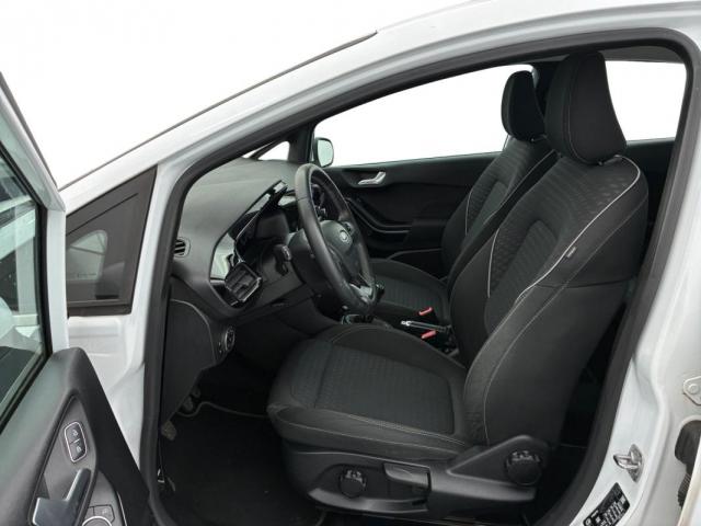 Ford Fiesta image 7