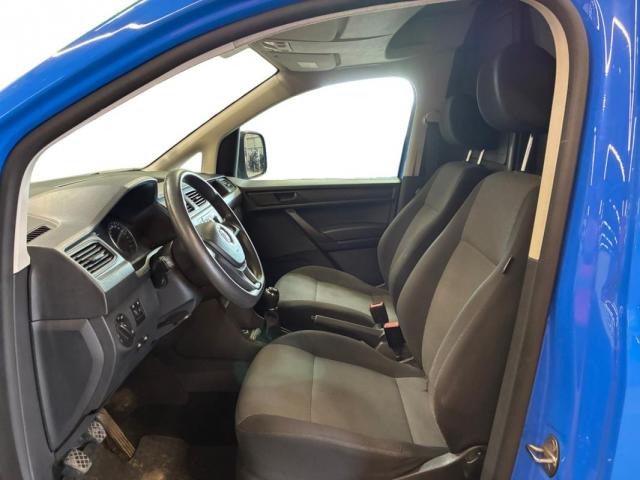 Volkswagen Caddy Van image 6