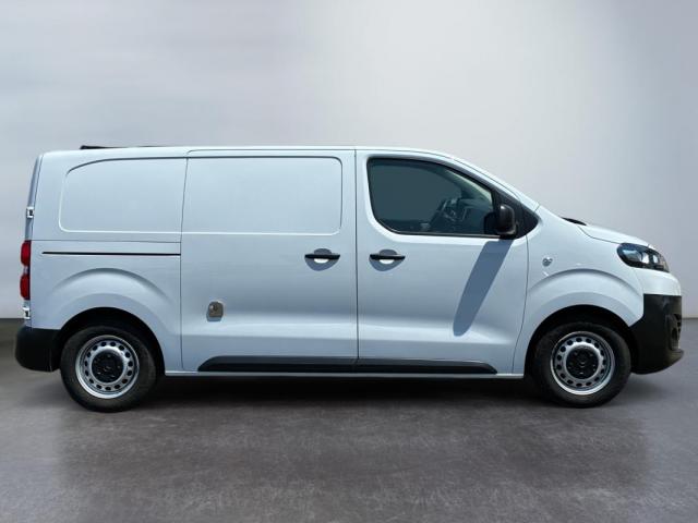 Citroen Jumpy image 2