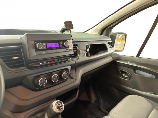 Renault Trafic image 1