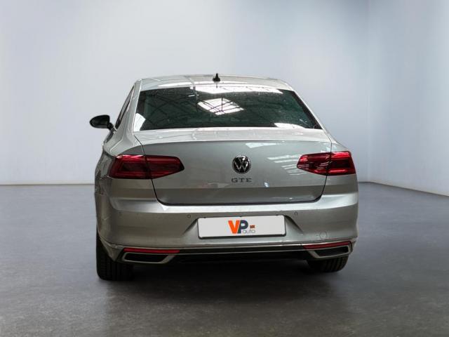 Volkswagen Passat image 7