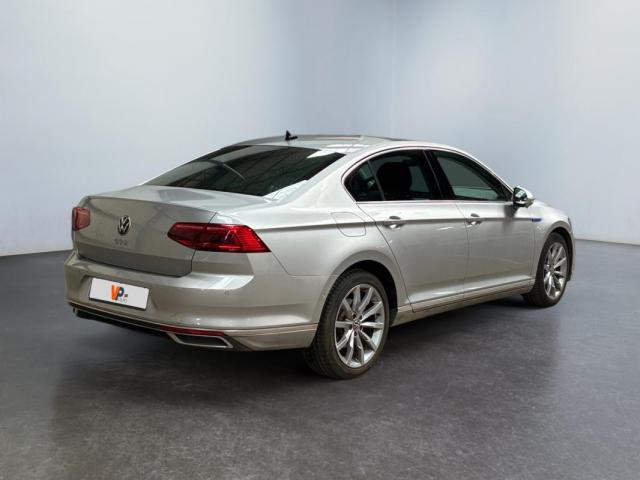 Volkswagen Passat image 4