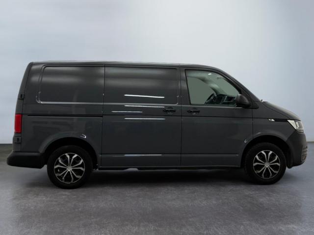 Volkswagen Transporter image 9