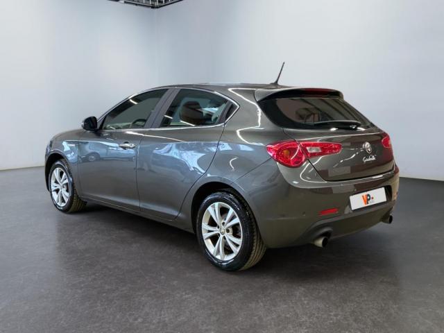 Alfa Romeo Giulietta image 8