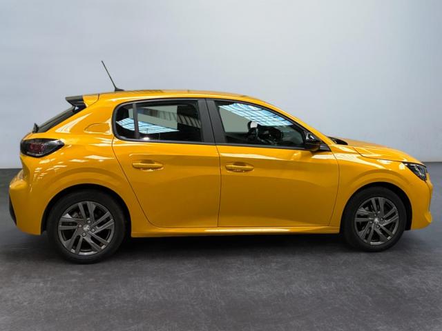Peugeot 208 image 2