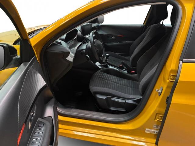 Peugeot 208 image 1