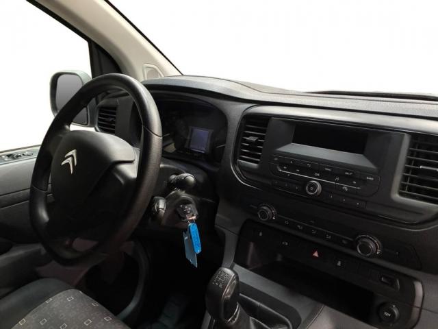 Citroen Jumpy image 2