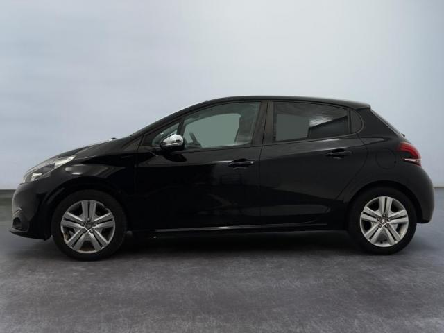 Peugeot 208 image 1