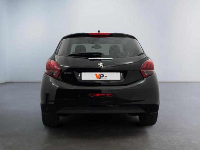 Peugeot 208 image 9