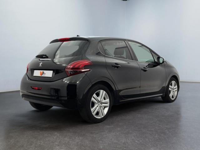 Peugeot 208 image 7