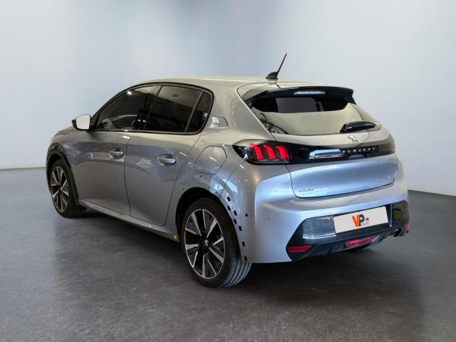Peugeot 208 image 8