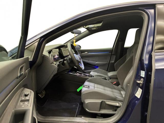 Volkswagen Golf image 2