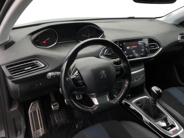 Peugeot 308 image 1