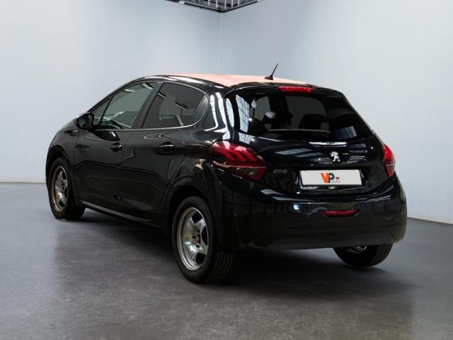 Peugeot 208 image 1