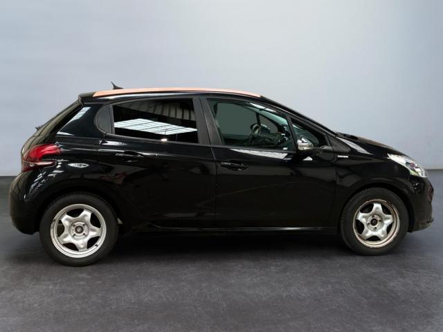 Peugeot 208 image 3