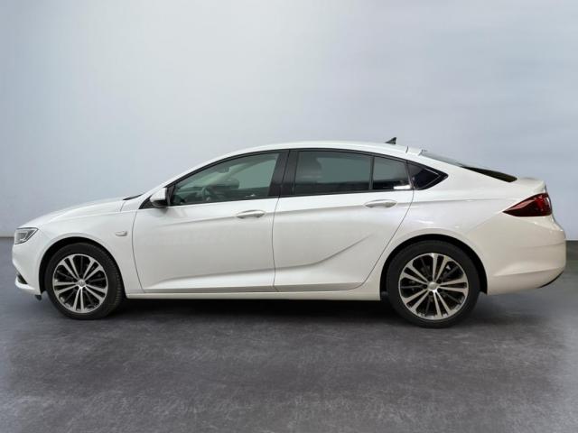 Opel Insignia image 2