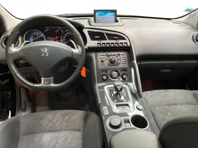 Peugeot 3008 Hybrid4 image 9
