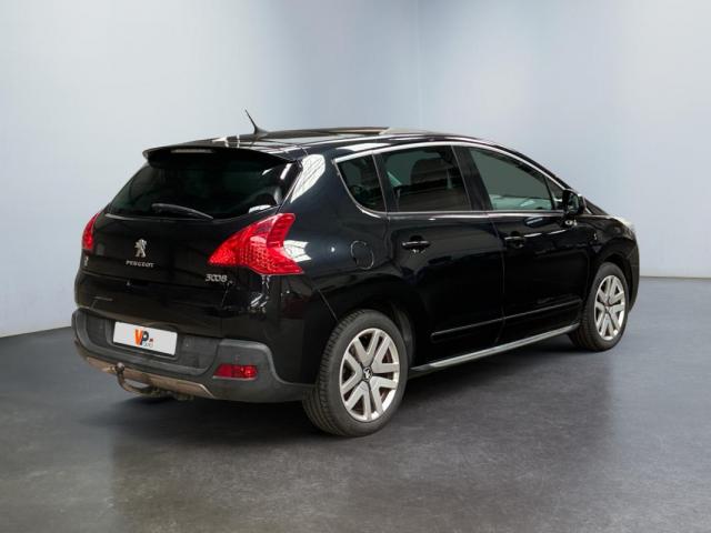 Peugeot 3008 Hybrid4 image 2