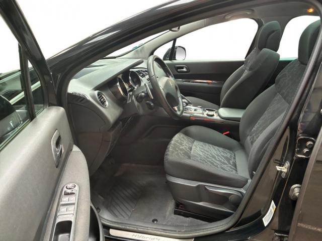 Peugeot 3008 Hybrid4 image 6