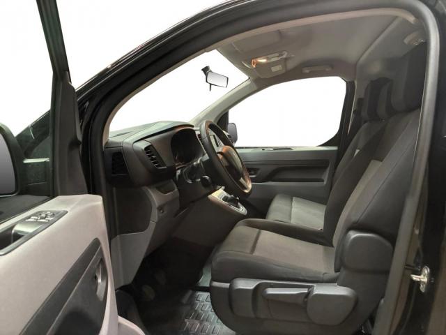 Peugeot Expert Combi image 3