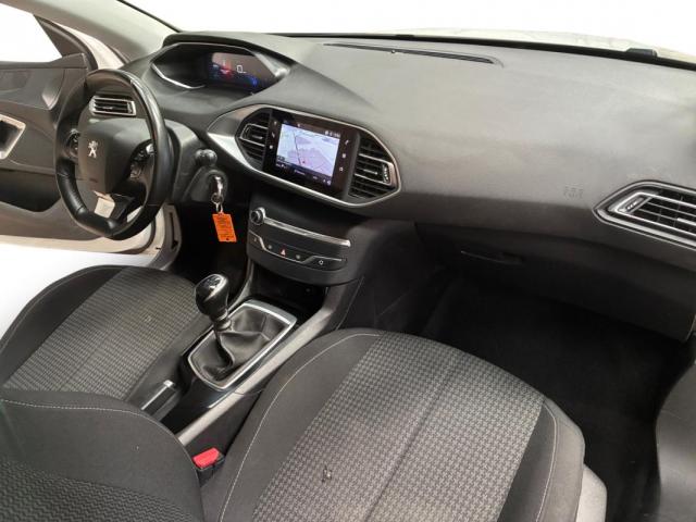 Peugeot 308 image 8