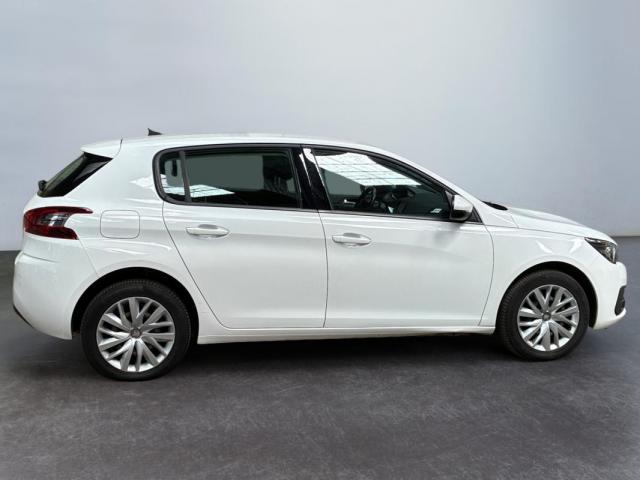 Peugeot 308 image 1