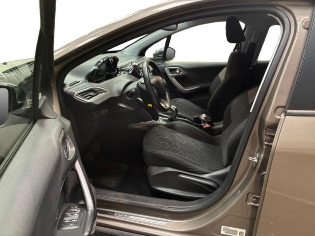 Peugeot 2008 image 9