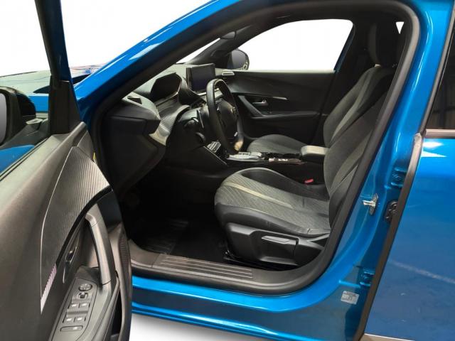 Peugeot 2008 image 3