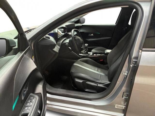Peugeot 208 image 3
