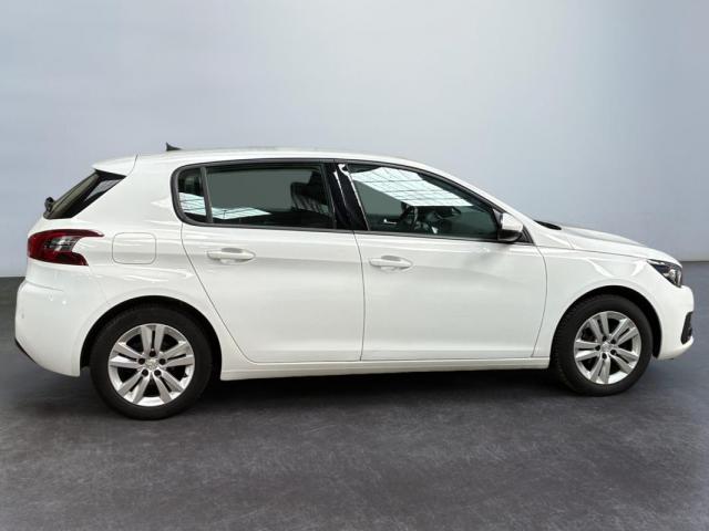 Peugeot 308 image 9
