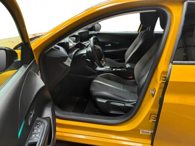 Peugeot 208 image 2