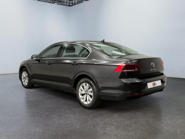Volkswagen Passat image 7