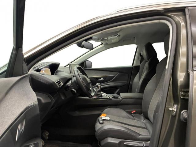 Peugeot 3008 image 1