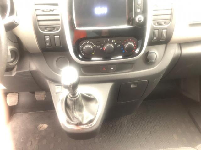Renault Trafic image 9